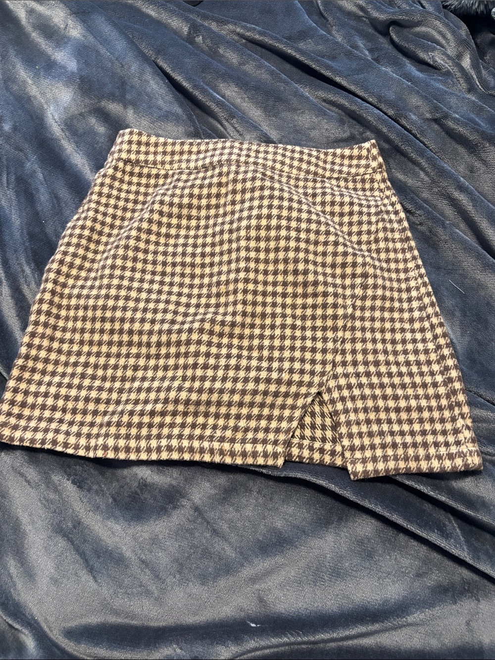 SHEIN Brown and Beige Houndstooth Mini Skirt with Front Notch